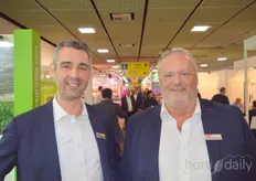 Van der Knaap Group: Karel de Bruijn and Ron van der Knaap. Their bioreactor is now Skal certified. So ... there will be an organic fertilizer bioreactor available on the market in Western Europe! https://www.hortidaily.com/article/9150863/same-yield-and-quality-with-organic-fertilizer/ 